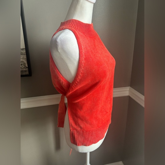 NEW 525 America Revolve Vintage Wash Tie back Knit top medium - Picture 6 of 7